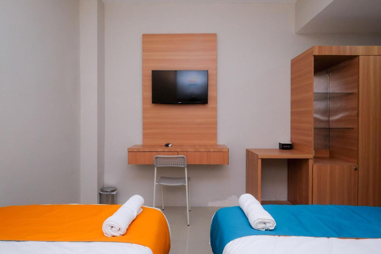 Sans Hotel Tiga Putri Semarang By Reddoorz מראה חיצוני תמונה