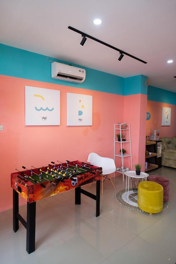 Sans Hotel Tiga Putri Semarang By Reddoorz מראה חיצוני תמונה